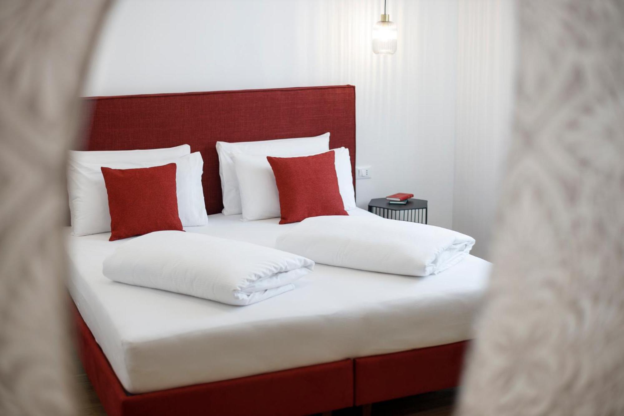 Electric Rooms & Suites 特伦托 外观 照片