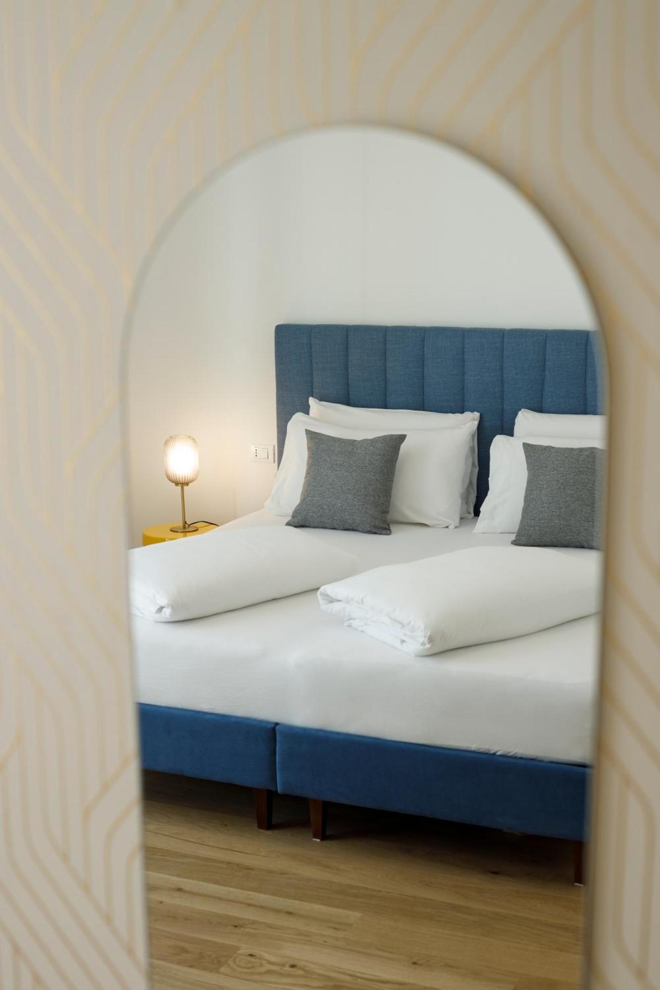 Electric Rooms & Suites 特伦托 外观 照片